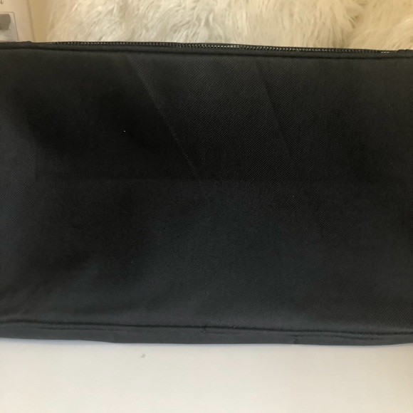 - Pet Carrier Under 20Lb - Picture 4 of 7